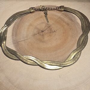 Mythologie statement necklace